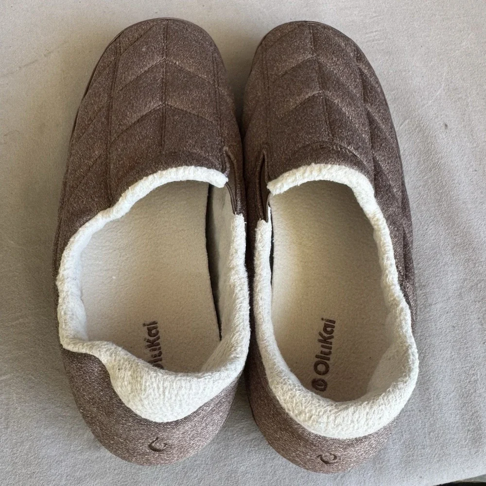 Size 11 - OLUKAI Puku'i Fleece Slippers Men's Toffee